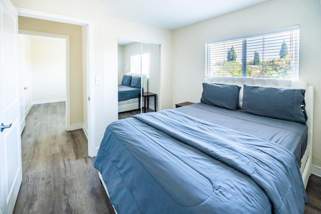 Spacious 5 Bedroom 3 Bath Modern By Downtown La With Parking Appartement *